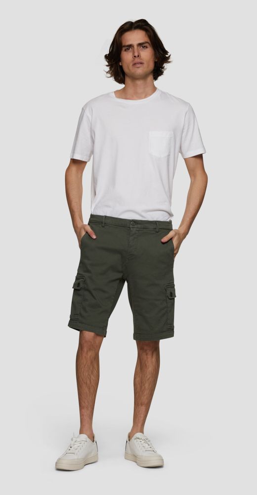 VANNIE RE-USED HYPERFLEX STRAIGHT FIT CARGO SHORTS